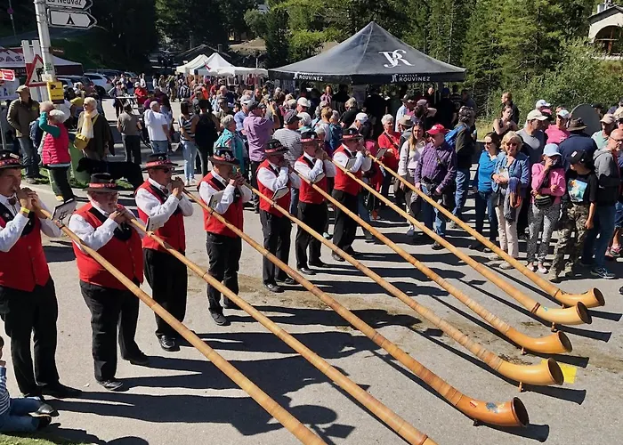 Joli Pour 4 Personnes A Апартаменты