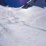 Joli Pour 4 Personnes A La Fouly